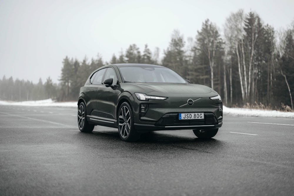 Volvo EX60 Plus P6