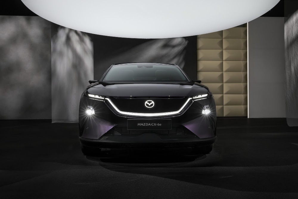 Mazda CX-6e Takumi EV