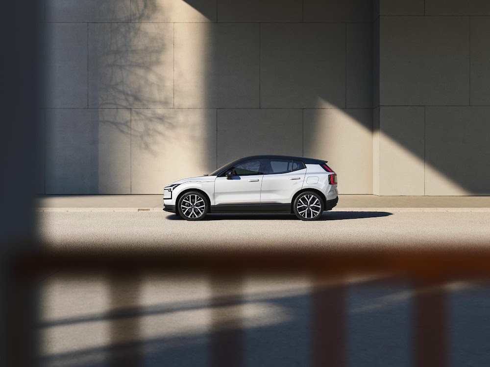 Volvo EX30 P5 Long Range Core