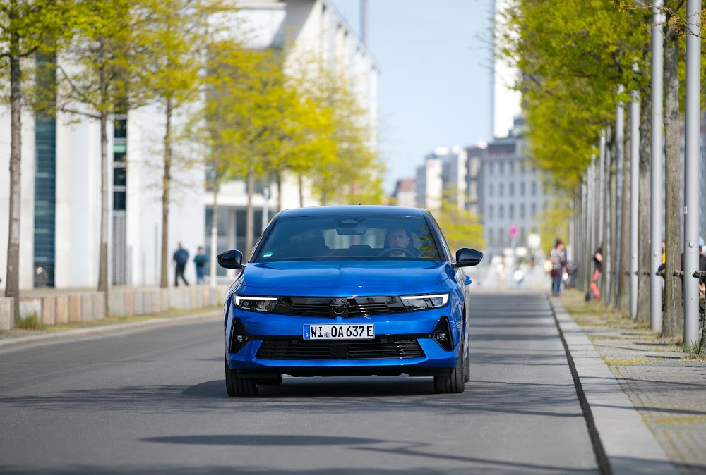Opel Astra Electric Sports Tourer Edition