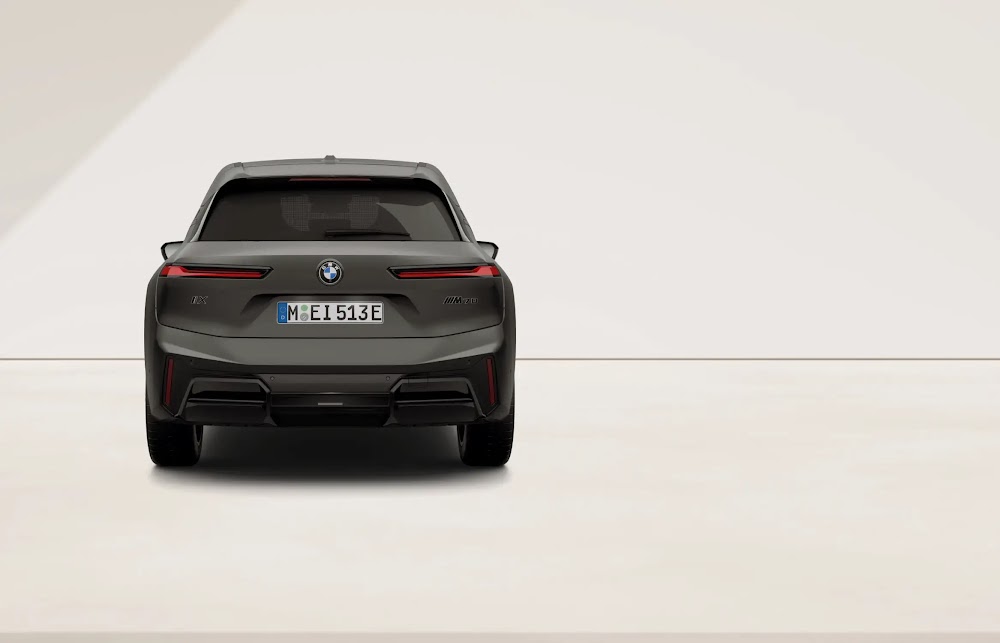 BMW iX M70 xDrive