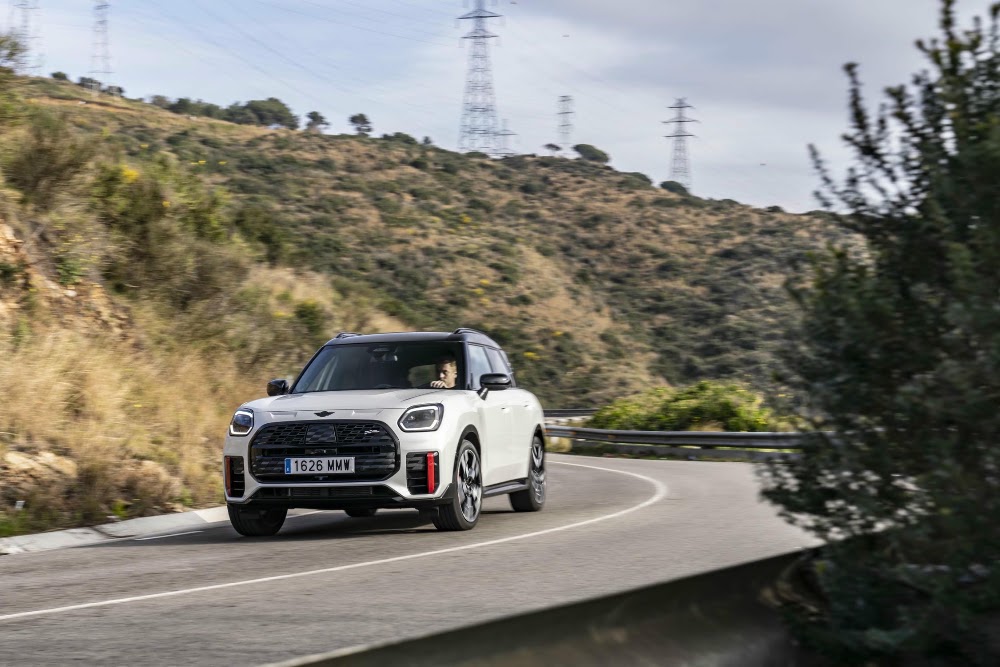 Mini Countryman SE ALL4 Essential Trim