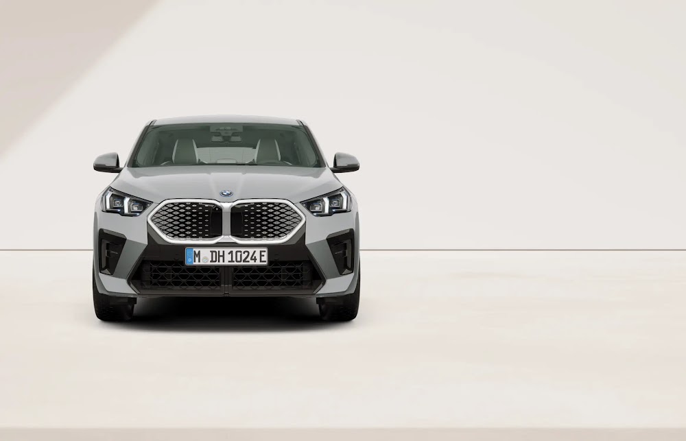 BMW iX2 xDrive30